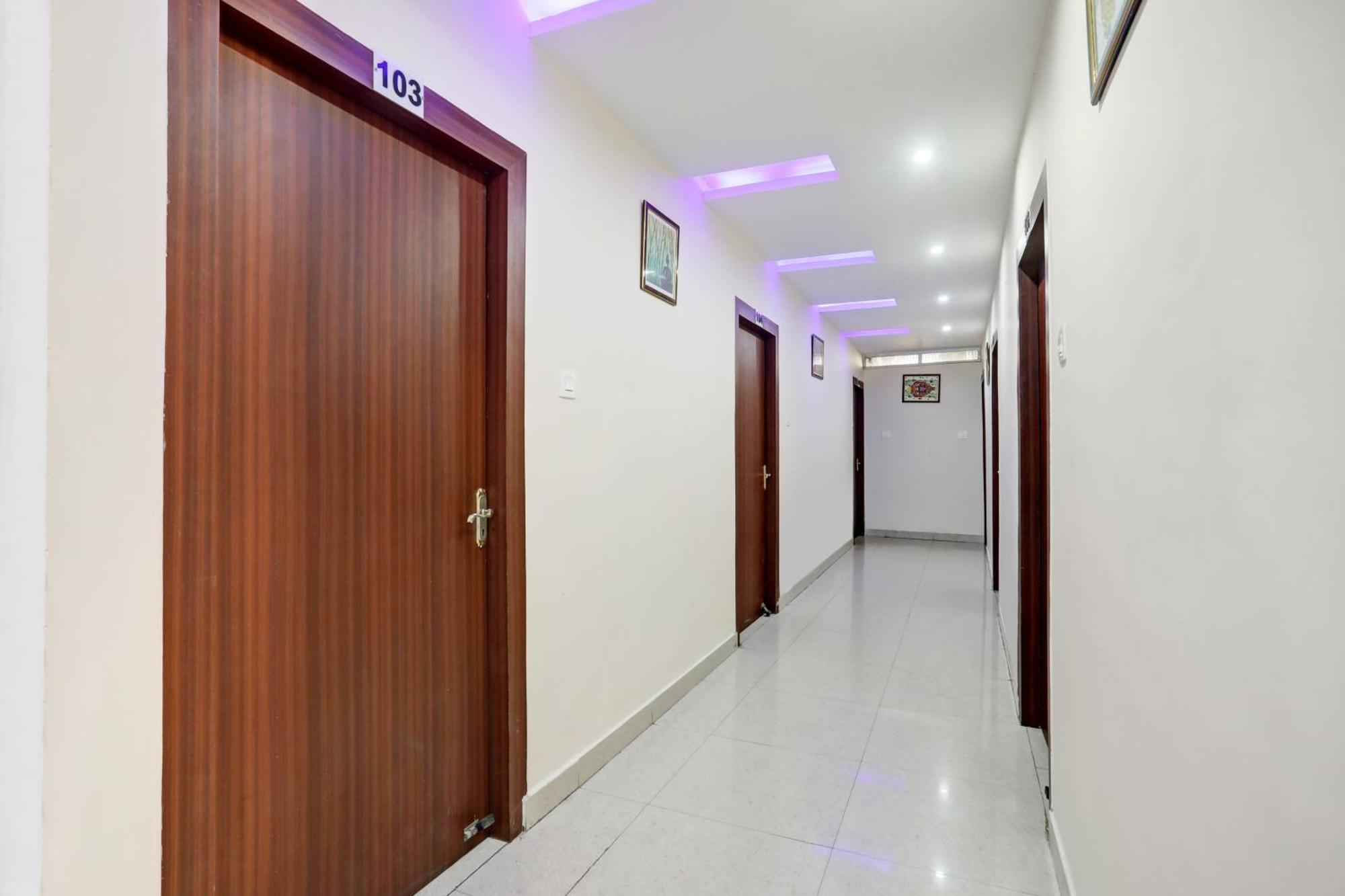 Super Collection O Danapur Near Railway Station Hotel ปัฏนา ภายนอก รูปภาพ